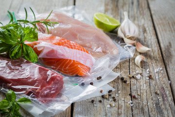 Вакуумные пищевые пакеты купить в интернет магазине Химтраст Киев Украина фото 1
